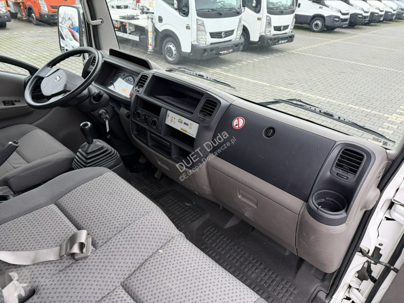 Nissan  Transporter