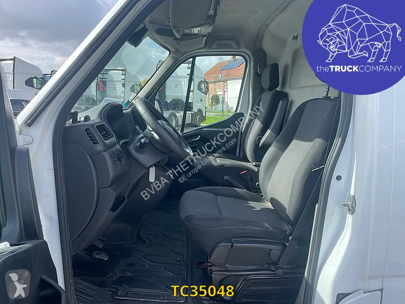 Samochód dostawczy Renault