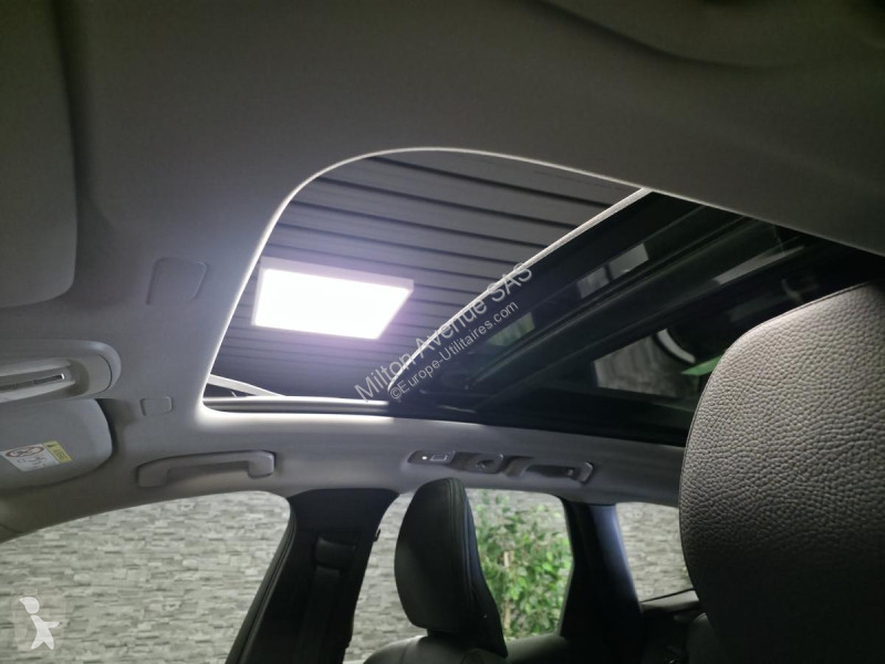 Samochód dostawczy Volvo XC60 B4 Micro-Hybride...