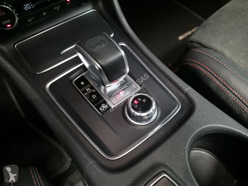 Véhicule utilitaire Mercedes CLA Shooting Brake...