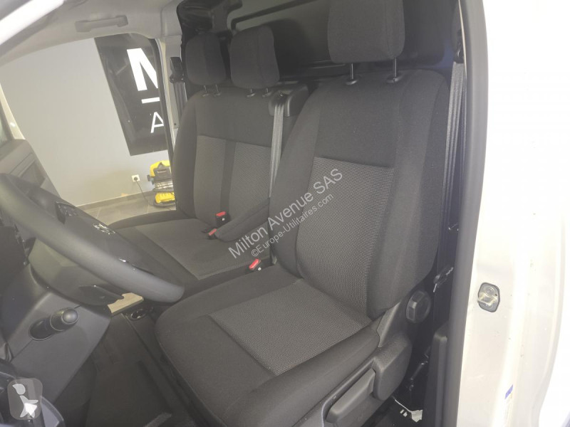 Véhicule utilitaire Opel VIVARO M 2.0 BlueHDi -...