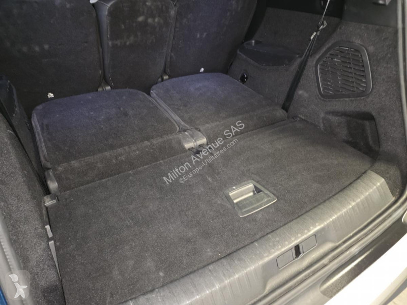عربة نفعية Peugeot 5008 1.2i Hybrid -136 - BV...