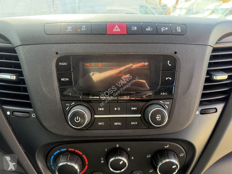 Furgoneta Iveco 35C14 2.3 Kipper Dubbele Cabine...