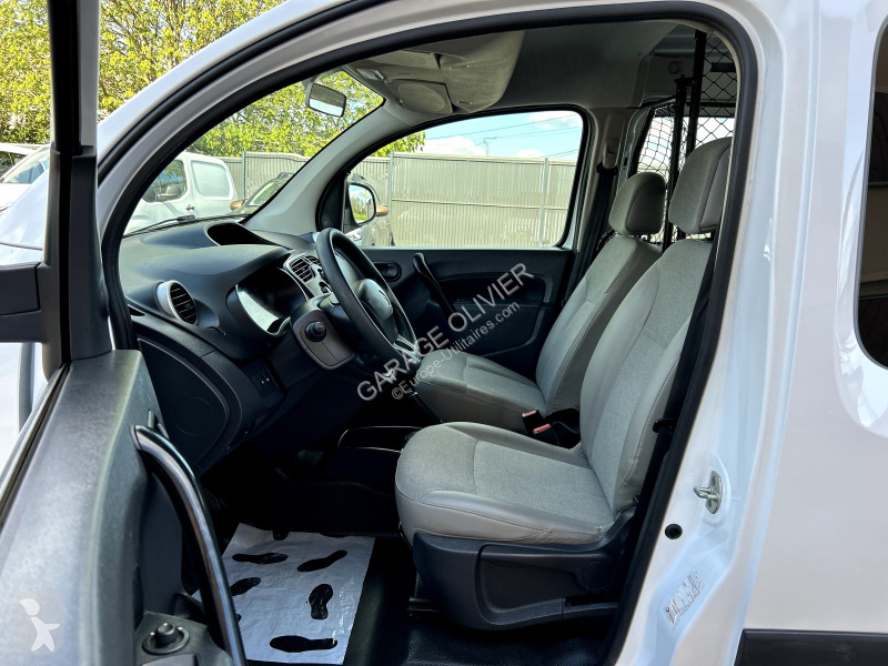 Véhicule utilitaire Renault Maxi Grand Volume...