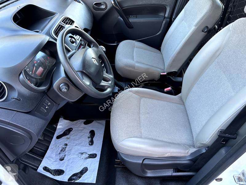 Véhicule utilitaire Renault Maxi Grand Volume...