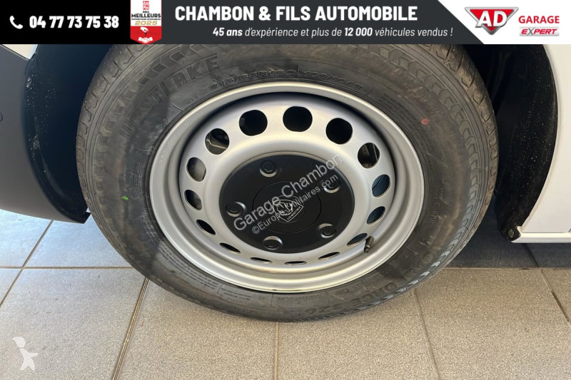 Véhicule utilitaire Peugeot Fourgon M DIESEL...