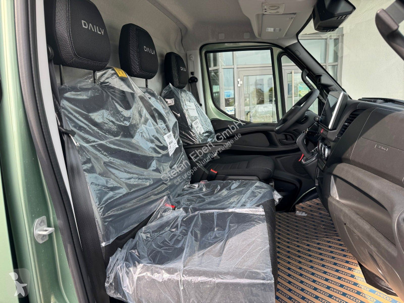 عربة نفعية Iveco 35S18 HA8 3.0L...