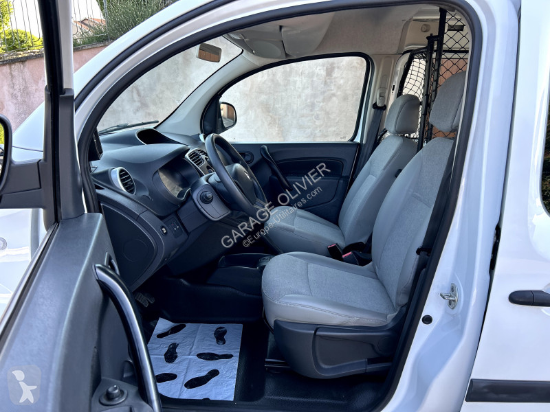 Véhicule utilitaire Renault Maxi Grand Volume...