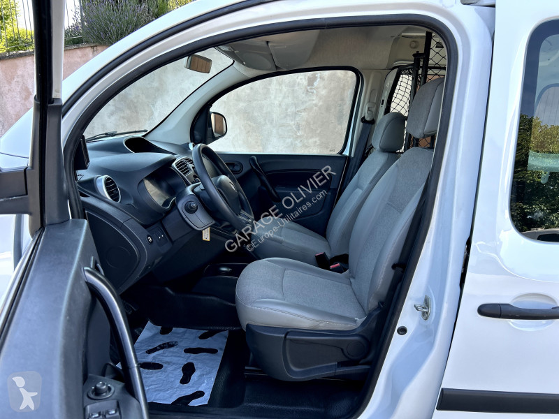 Véhicule utilitaire Renault Maxi Grand Volume...