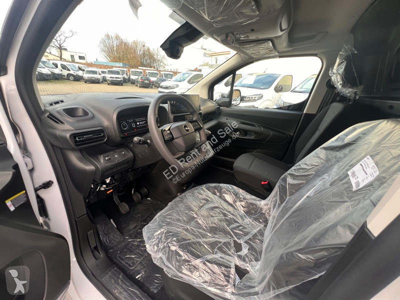 Véhicule utilitaire Opel Cargo...