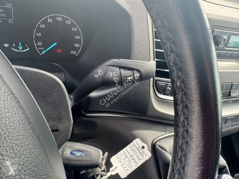 Véhicule utilitaire Ford 320 L1H1 2.0 TDCi 130...