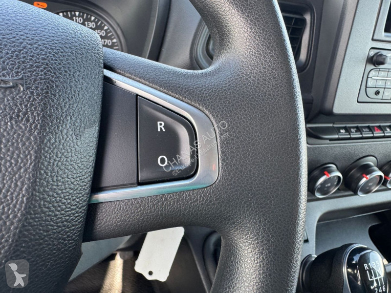 Užitkové vozidlo Renault L2H2 2.3 dCi 150 9PL 9...