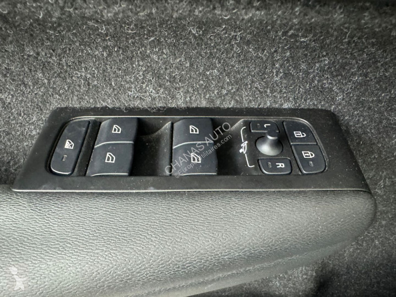 Samochód dostawczy Volvo T5 Recharge 180+82...