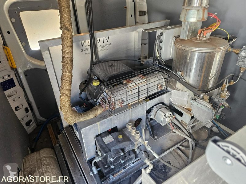 Комерційні автомобілі Iveco 35S14N