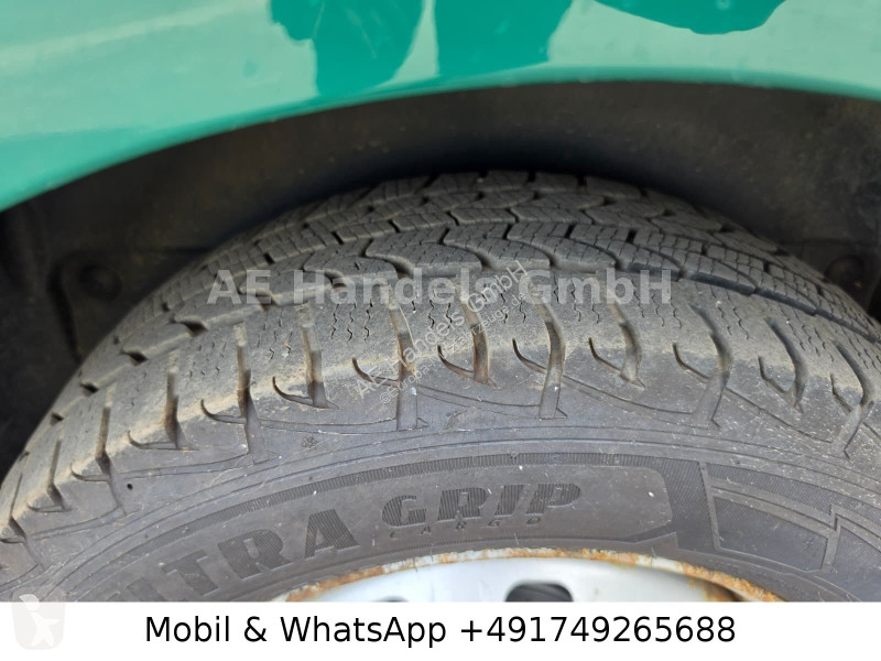 عربة نفعية Renault Combi 9 Sitzer...