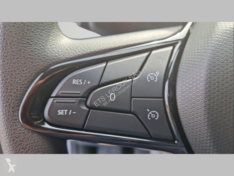 Véhicule utilitaire Renault TRAFIC