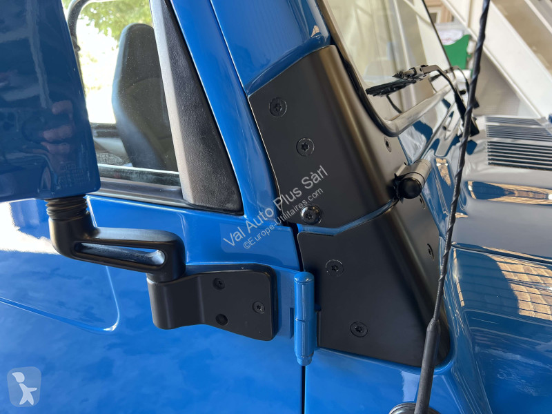 Samochód dostawczy Jeep