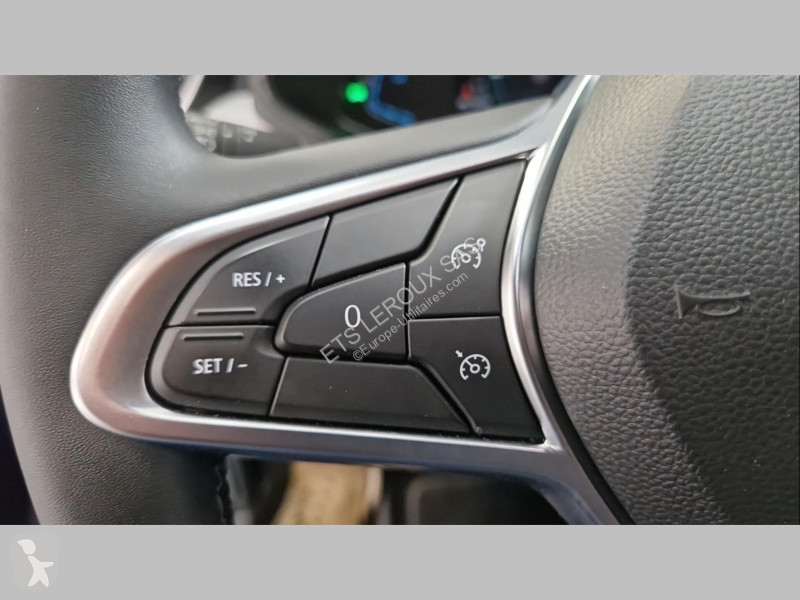 عربة نفعية Renault CLIO V