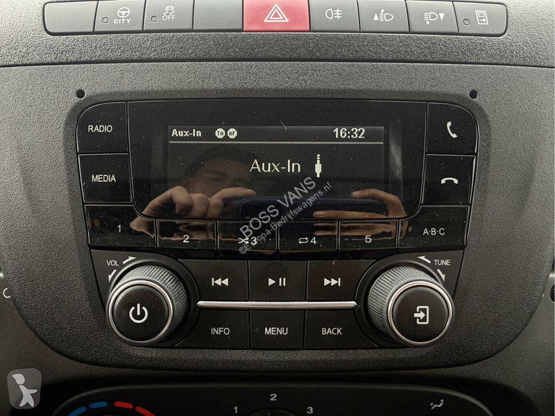 Furgoneta Iveco 72C18 3.0 Automaat Luchtvering...
