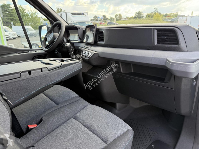 Véhicule utilitaire Nissan INTERSTAR Tekna 3.5t...
