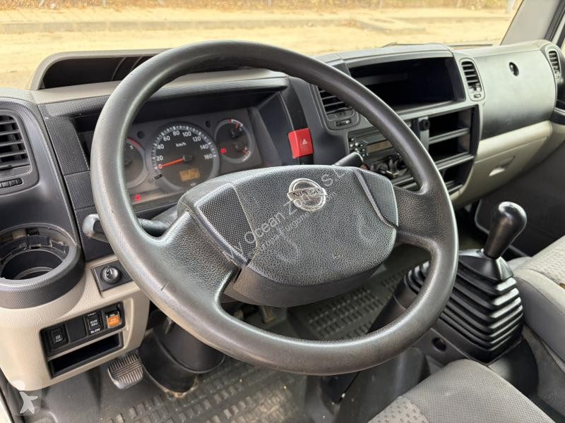Samochód dostawczy Nissan 35.13