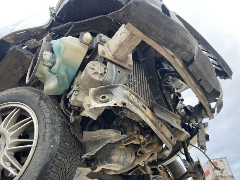 عربة نفعية Peugeot