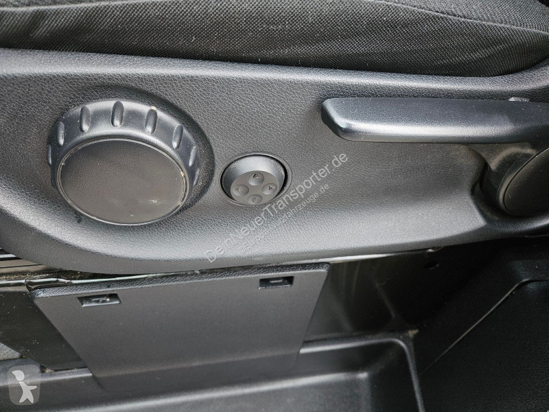 Mercedes Vito...