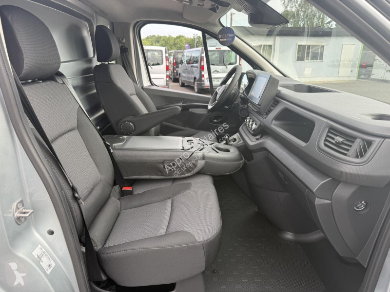 Véhicule utilitaire Renault TRAFIC 3T0 L1H1...