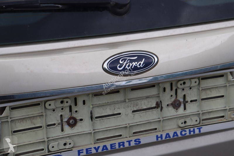 عربة نفعية Ford