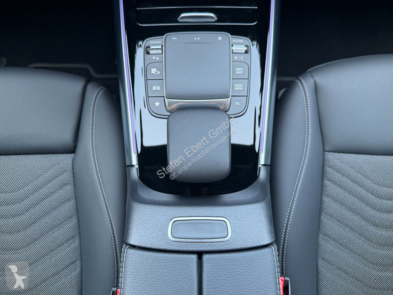 Mercedes EQA 300 4M...