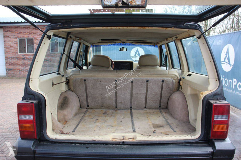 عربة نفعية Jeep Limited