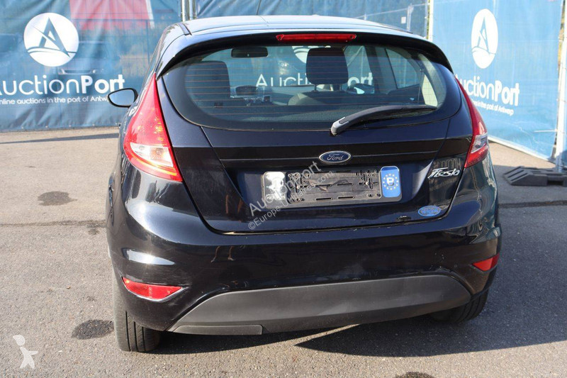 عربة نفعية Ford
