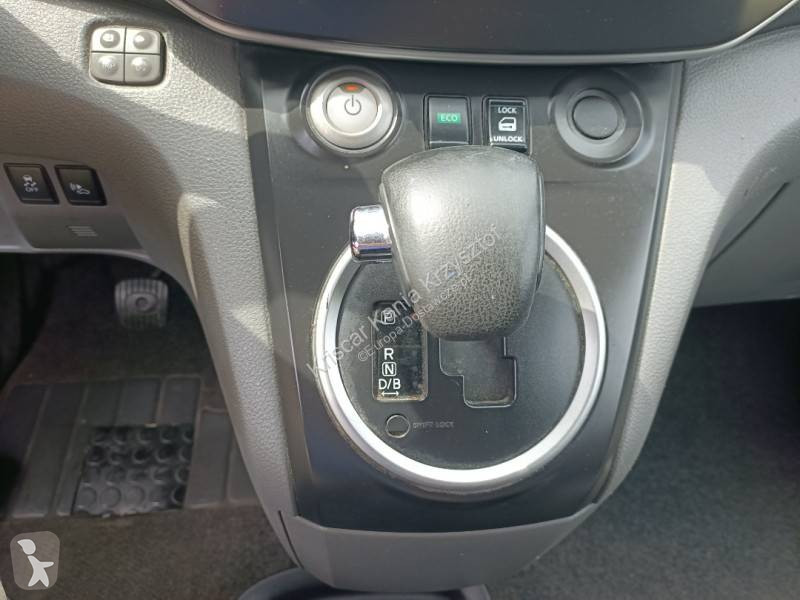 Véhicule utilitaire Nissan