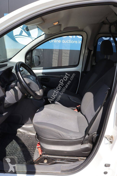 Véhicule utilitaire Peugeot