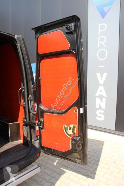 عربة نفعية Renault Crossover