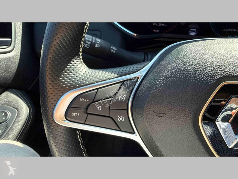 عربة نفعية Renault CLIO V