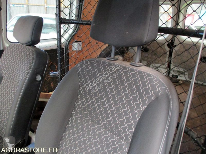 عربة نفعية Renault KANGOO