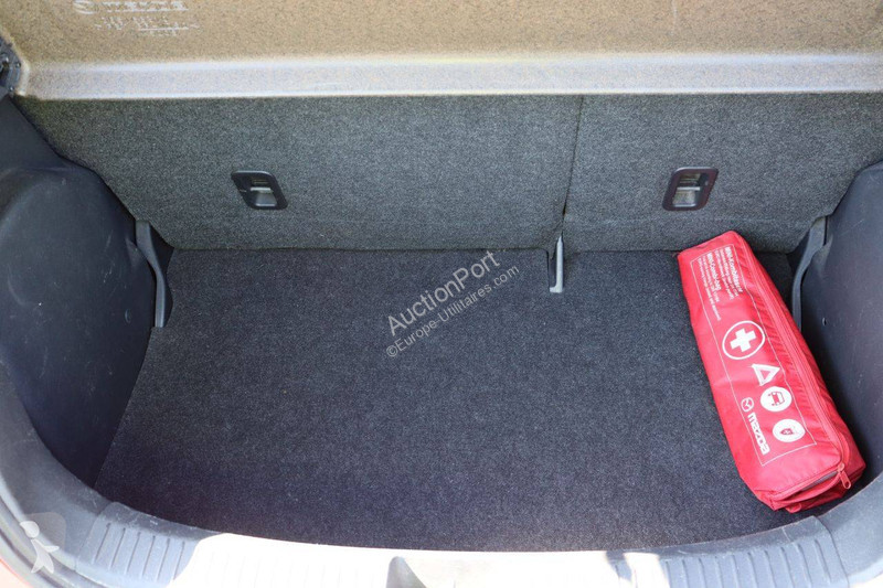 Samochód dostawczy Mazda  2