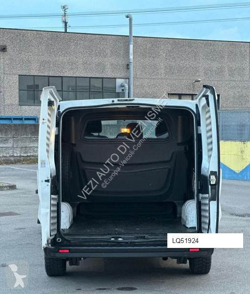 Véhicule utilitaire Opel 6 posti autocarro