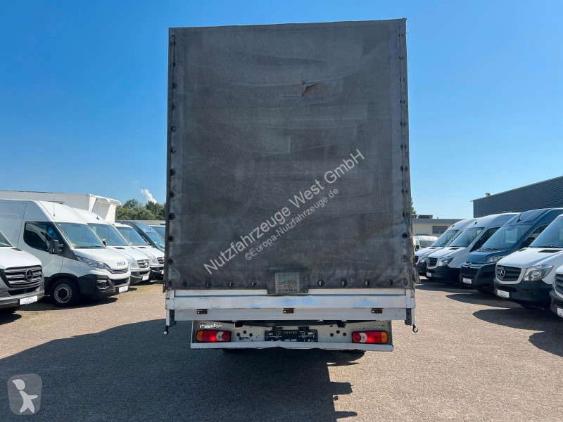 عربة نفعية Renault XXL Maxi...