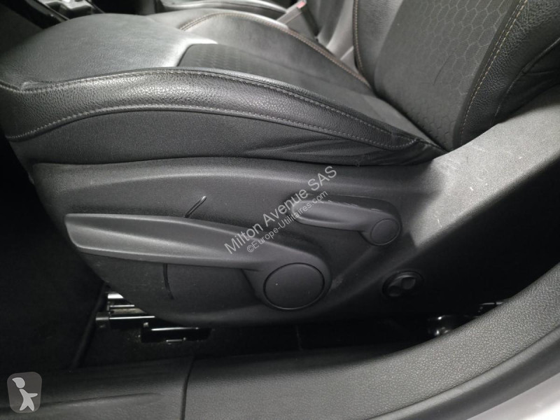 Véhicule utilitaire Jeep 1.3 GSE T4 130 4x2...