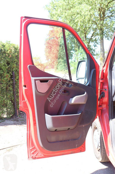 عربة نفعية Renault