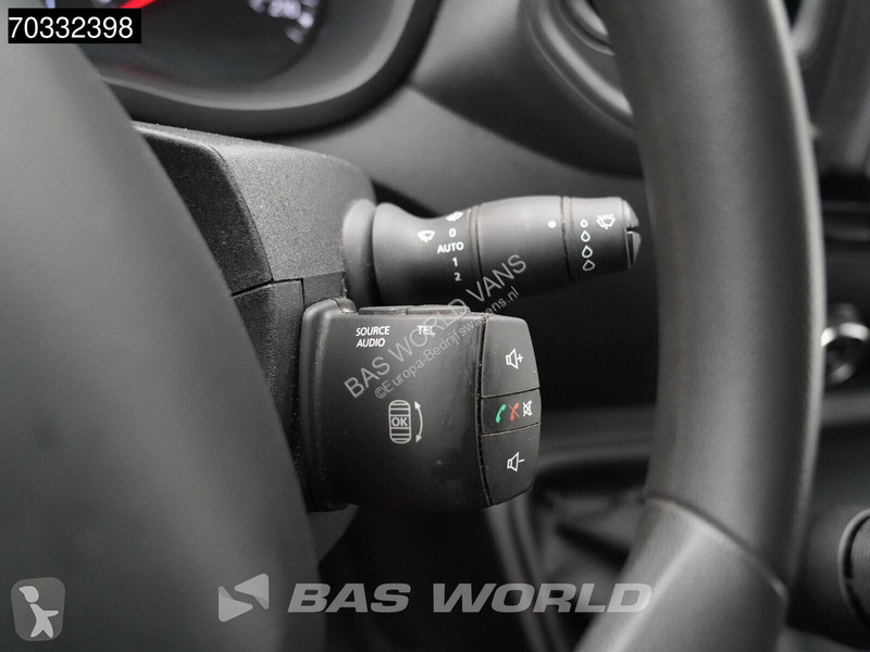 Bedrijfswagen Renault L2H2 Trekhaak APK 02/2027...