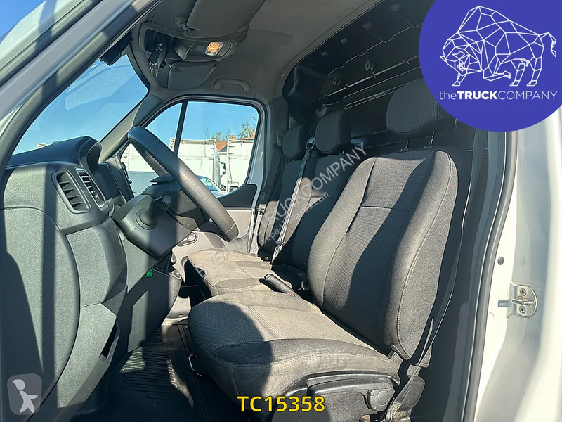 Véhicule utilitaire Renault 145.35 klubb