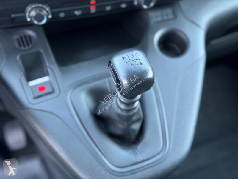 Véhicule utilitaire Opel 1.5 CDTi 100HP 3L