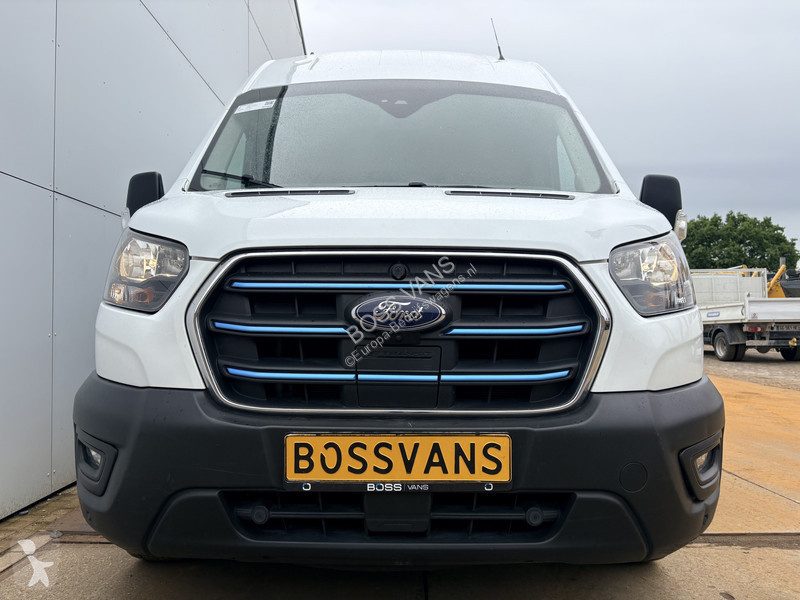 Véhicule utilitaire Ford 68kWh 184PK L3H3 317km...