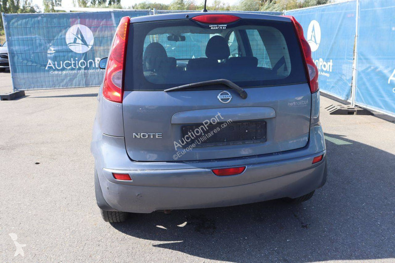 Furgoneta Nissan