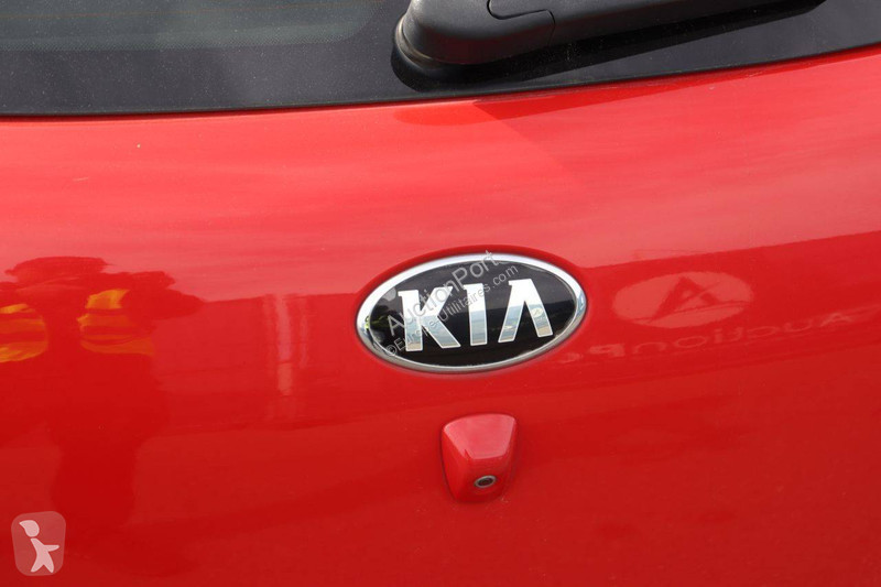 Véhicule utilitaire KIA  cee'd