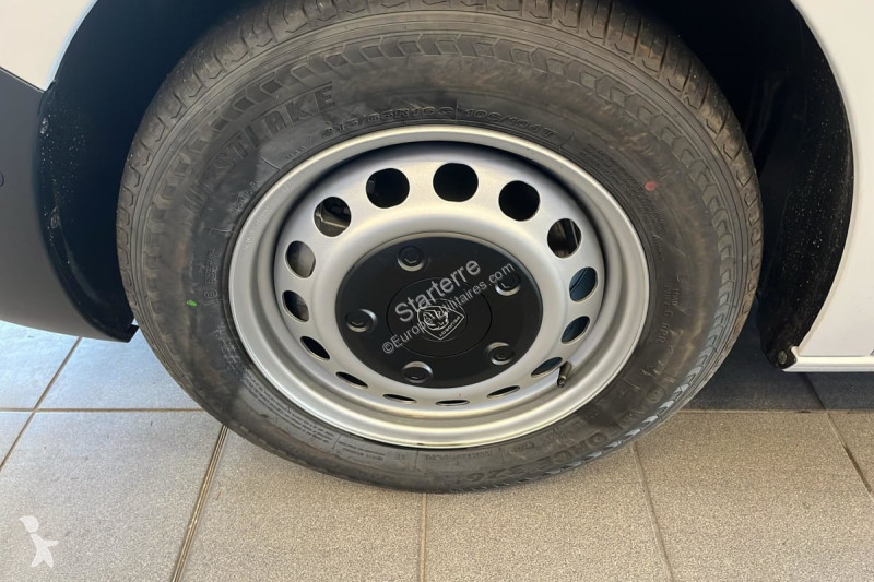 Véhicule utilitaire Peugeot Fourgon