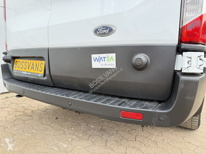 Véhicule utilitaire Ford 68kWh 184PK L3H3 317km...